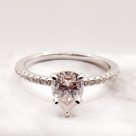 1 carat Pear Shaped Moissanite Band - Picture 5 of 9